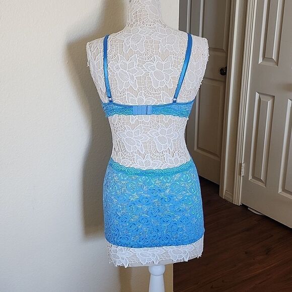 Exposed Sexy Teddy - Picture 6 of 7